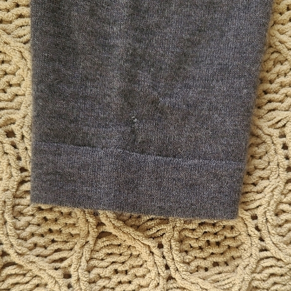 Neiman Marcus Heather Brown Cashmere Crewneck Sweater - Size S - Picture 6 of 9